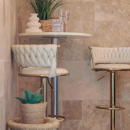 Ferienhaus Loft De Charme Avec Jacuzzi Proche D'agen Foulayronnes