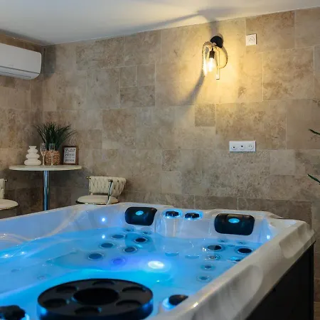 Loft De Charme Avec Jacuzzi Proche D'agen Ferienhaus *